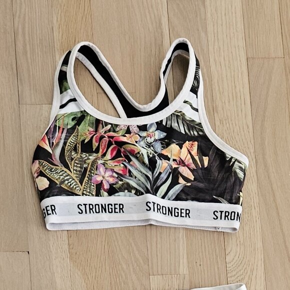 Stronger Brand Vietnam Set - Leggings and Sports Bra - Picture 2 of 3